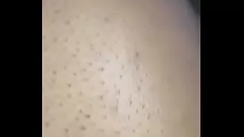 Reproduzir Batendo na minha buceta com muita força até eu ficar com o pau dele