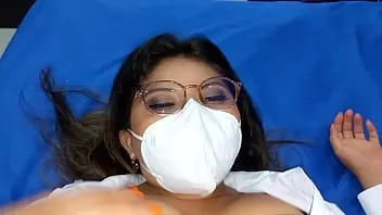 Riproduci Porno studentesco!! una studentessa sporcacciona supera esami extra con l'aiuto dell'insegnante in hotel