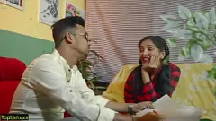 play Embué! La sex tape interdite de l'enseignant indien et de l'élève