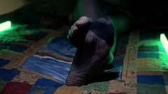 play Sexy MILF in Nylons and Fishnets Gets Down and Dirty