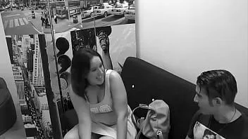Odtwórz Nika wideo nie chciała, żebyś ją zobaczył. jak złapaliśmy cycatą nastolatkę!