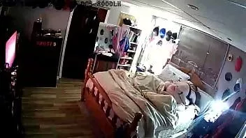 Odtwórz Duch taranuje dziwkę, gdy mąż jest w pracy