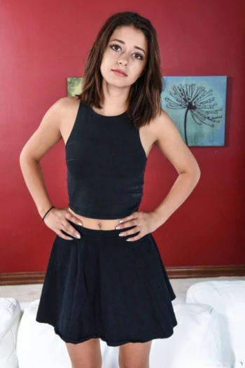 अभिनेता Izzy Bell